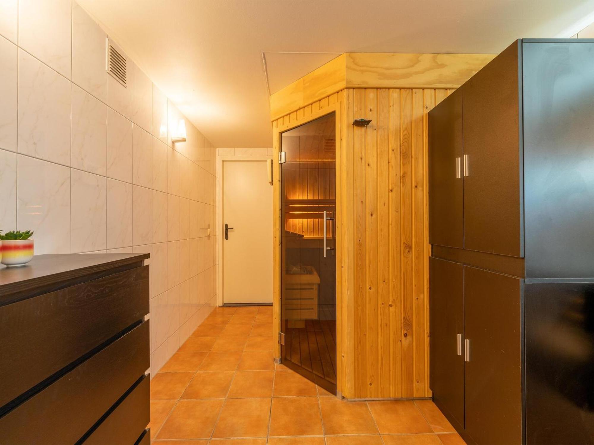 Luxury Apartment In Schin Op Geul With Bubble Bath And Sauna Walem Exteriör bild