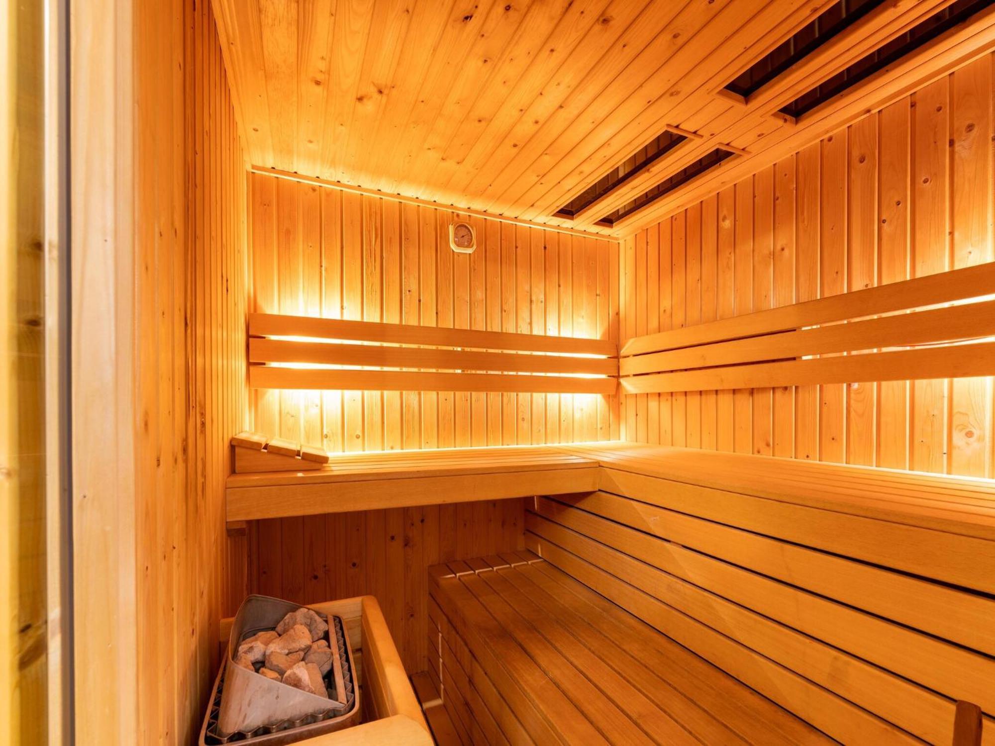 Luxury Apartment In Schin Op Geul With Bubble Bath And Sauna Walem Exteriör bild